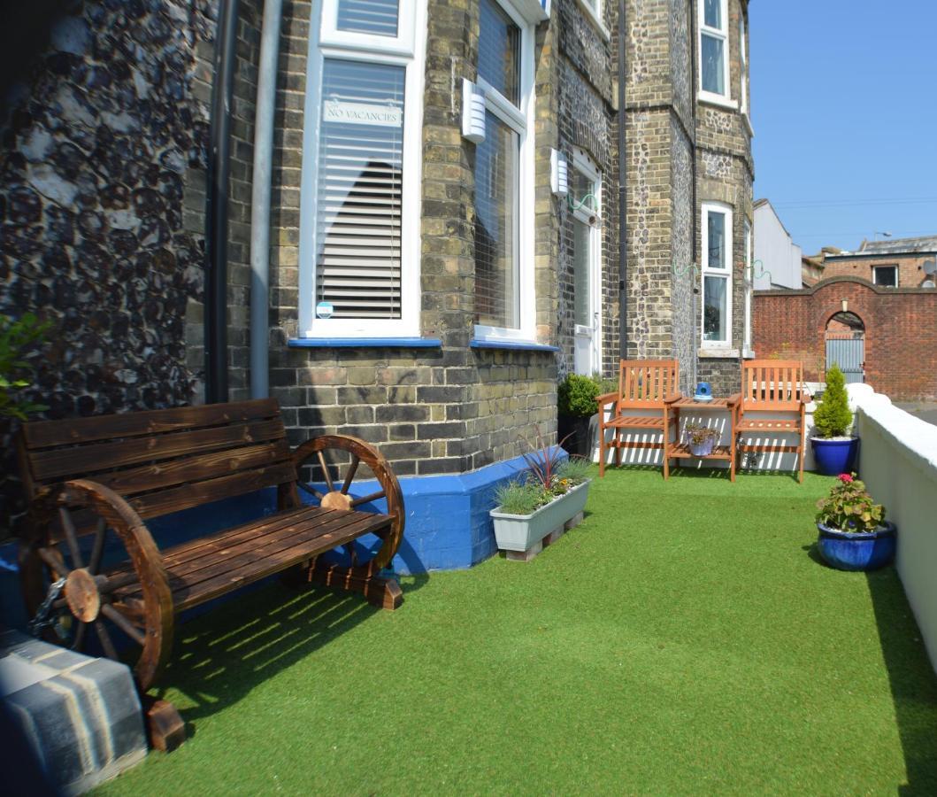 The Weatherdene Great Yarmouth Exterior photo